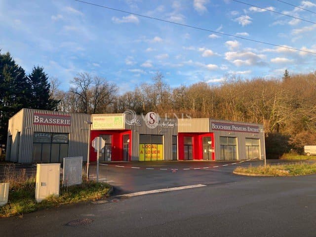 Local commercial · 400 m² · Location — photo 1