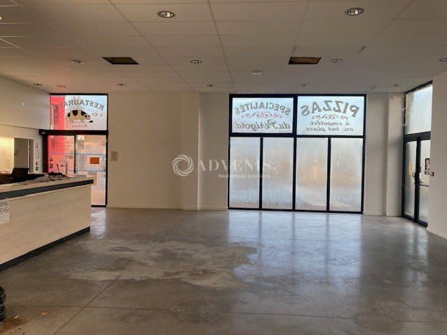 Local commercial · 400 m² · Location — photo 2