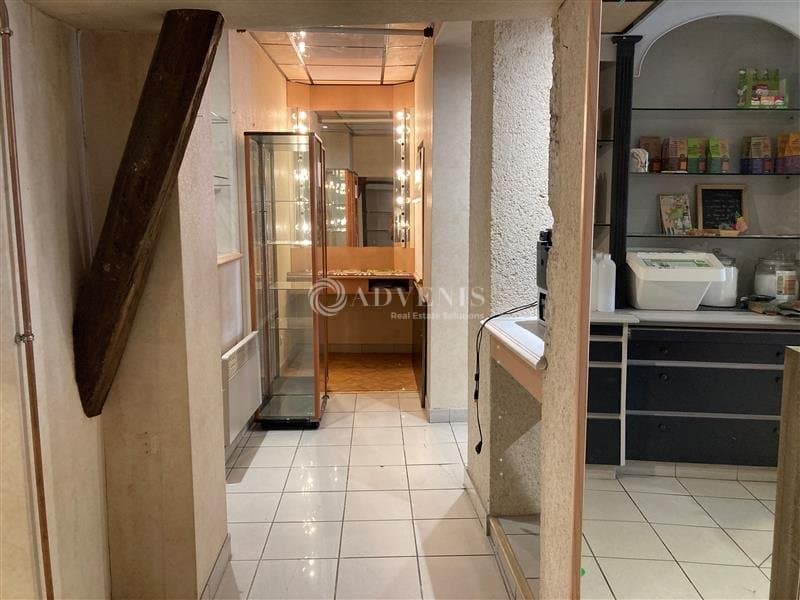 Local commercial · 100 m² · Achat des murs — photo 3
