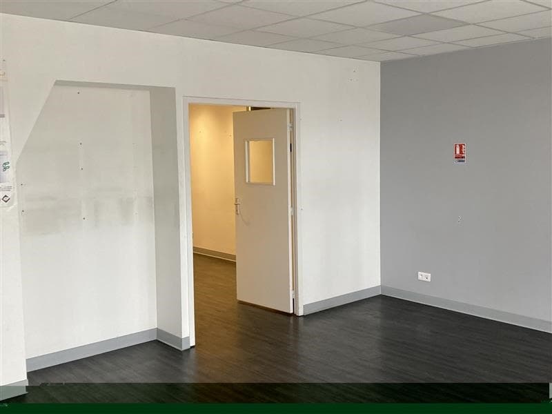 Local commercial · 50 m² · Location — photo 2