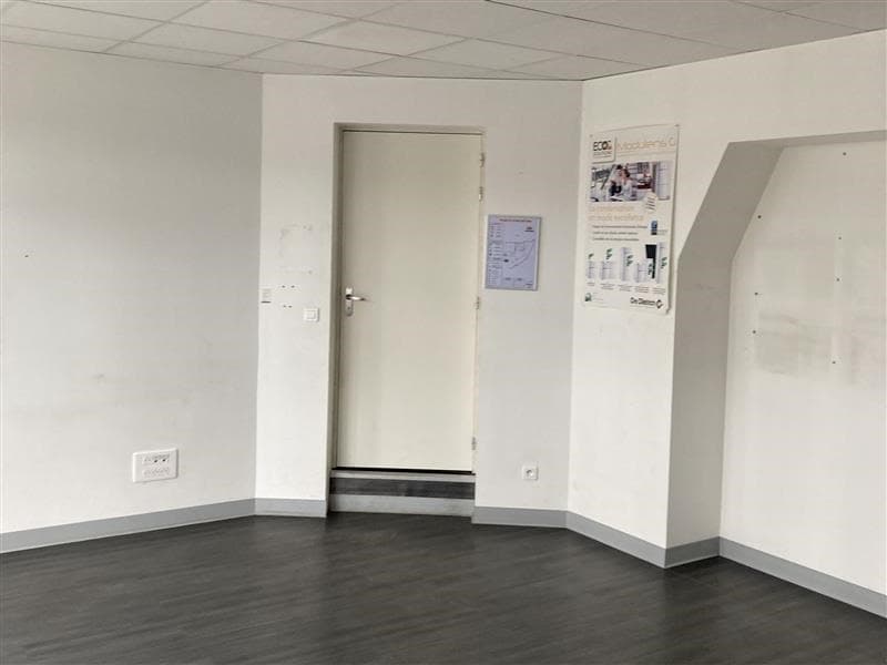 Local commercial · 50 m² · Location — photo 3