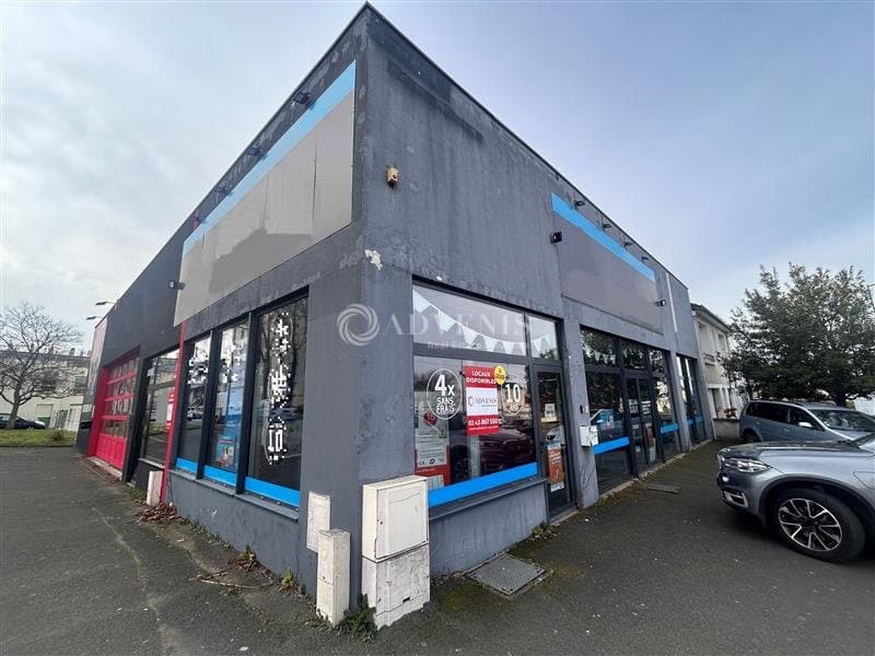 Local commercial · 165 m² · Location — photo 1