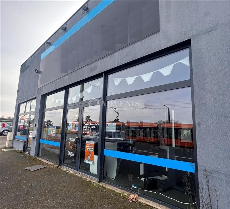 Local commercial · 165 m² · Location — photo 2