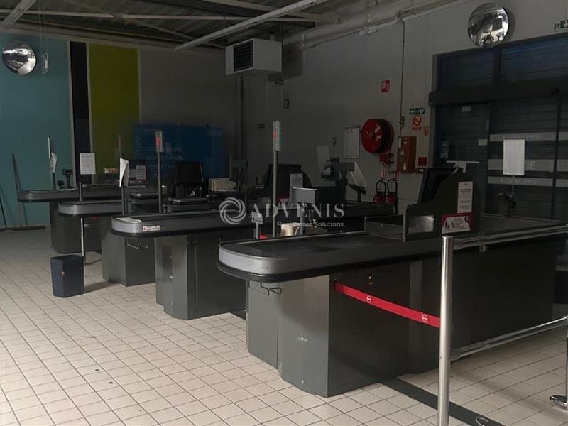 Local commercial · 1000 m² · Location — photo 2