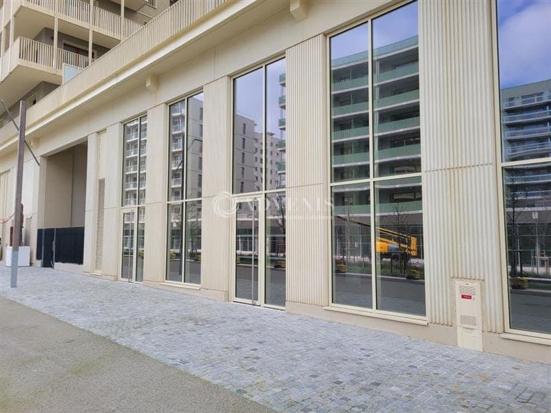 Local commercial · 262 m² · Location — photo 2