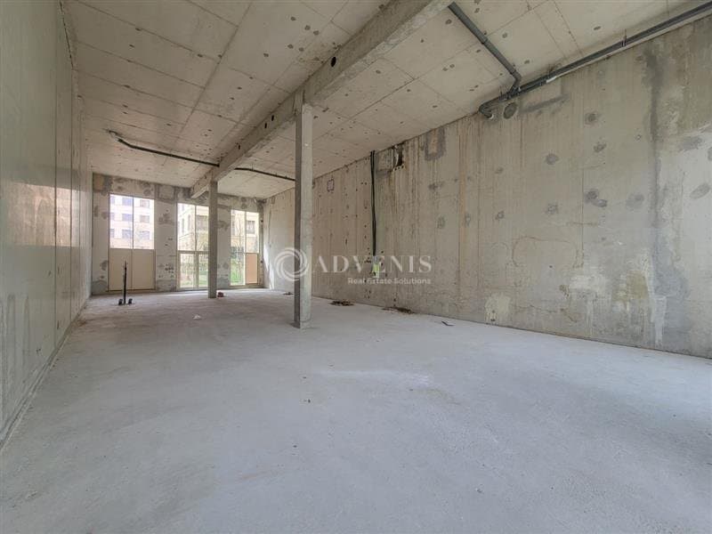 Local commercial · 177 m² · Location — photo 2