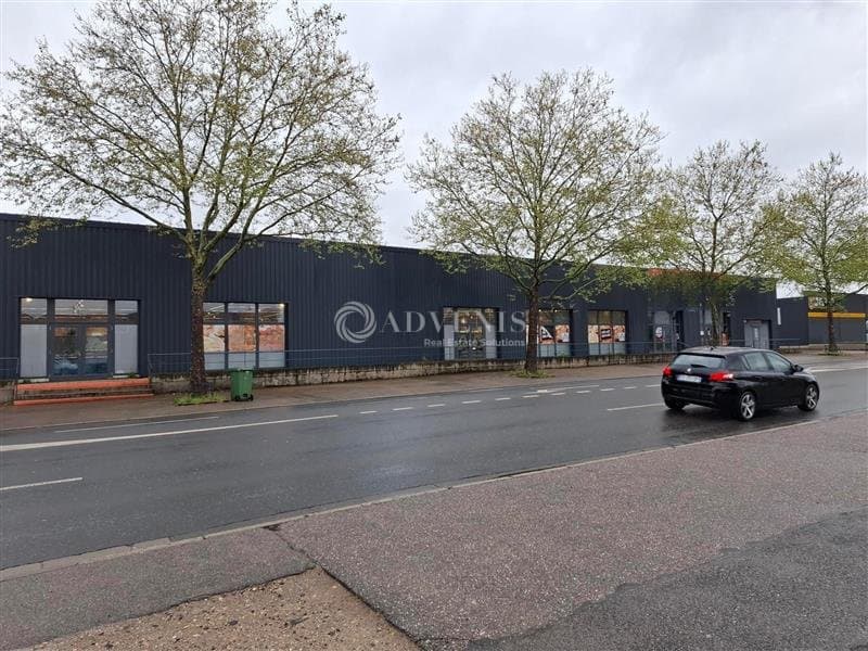 Local commercial · 850 m² · Location — photo 2