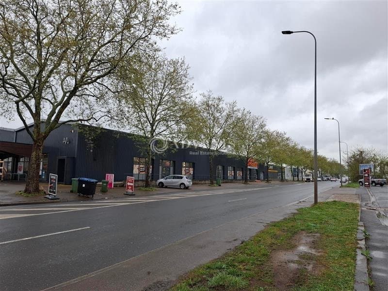 Local commercial · 850 m² · Location — photo 3