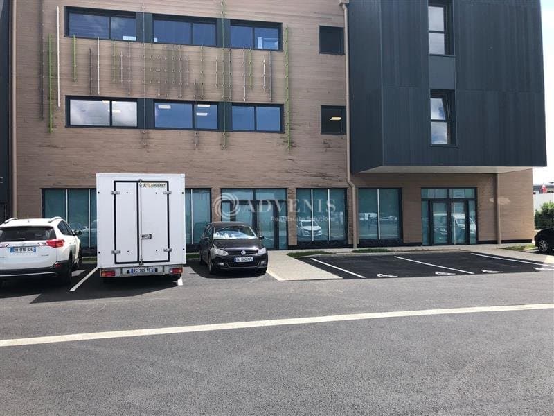 Local commercial · 310 m² · Location — photo 3