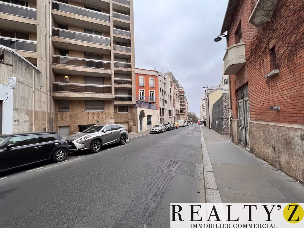 Local commercial · 707 m² · Achat des murs — photo 1