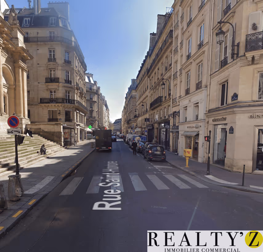 Local commercial · 151 m² · Location — photo 1