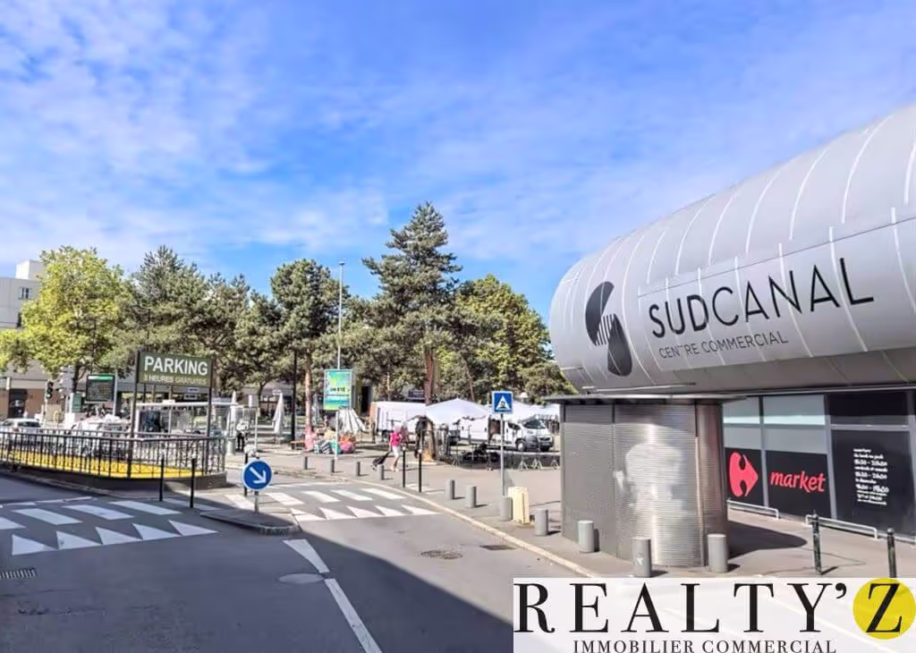 Local commercial · 53 m² · Location — photo 1