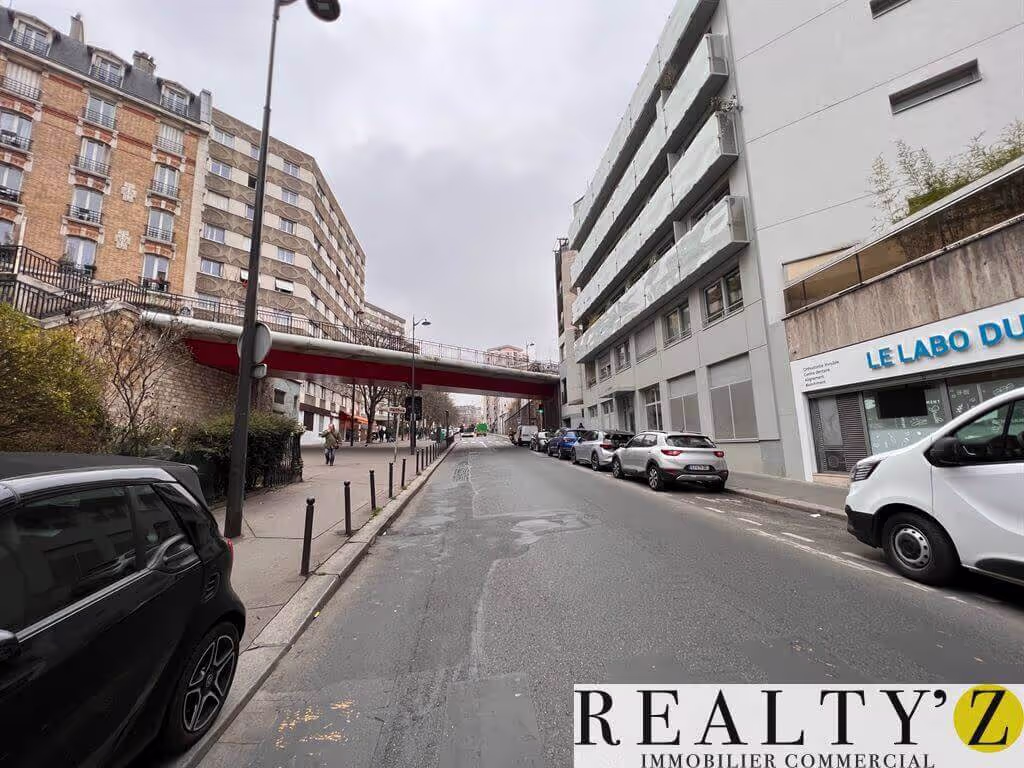 Local commercial · 707 m² · Achat des murs — photo 1