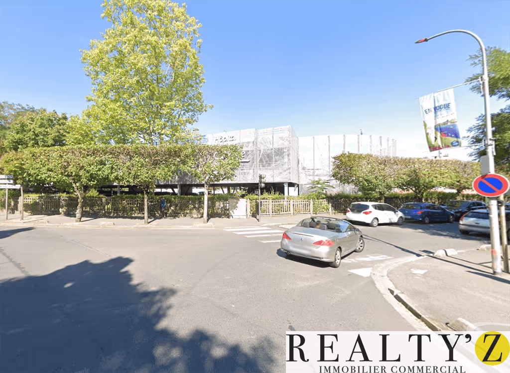 Local commercial · 150 m² · Location — photo 1