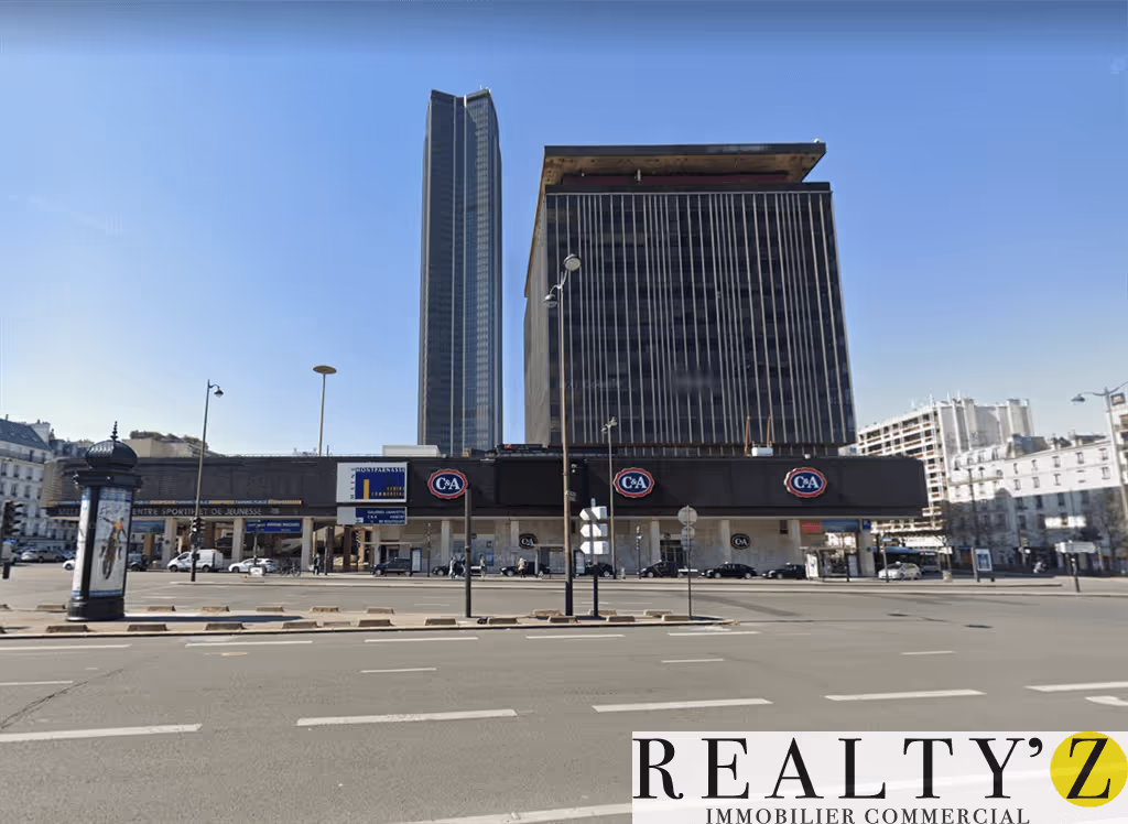Local commercial · 92 m² · Location — photo 1
