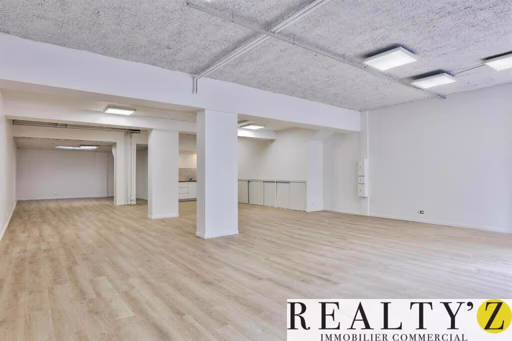 Local commercial · 140 m² · Achat des murs — photo 1