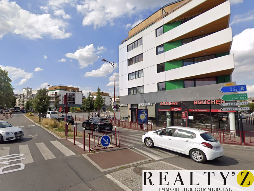 Local commercial · 930 m² · Location — photo 1