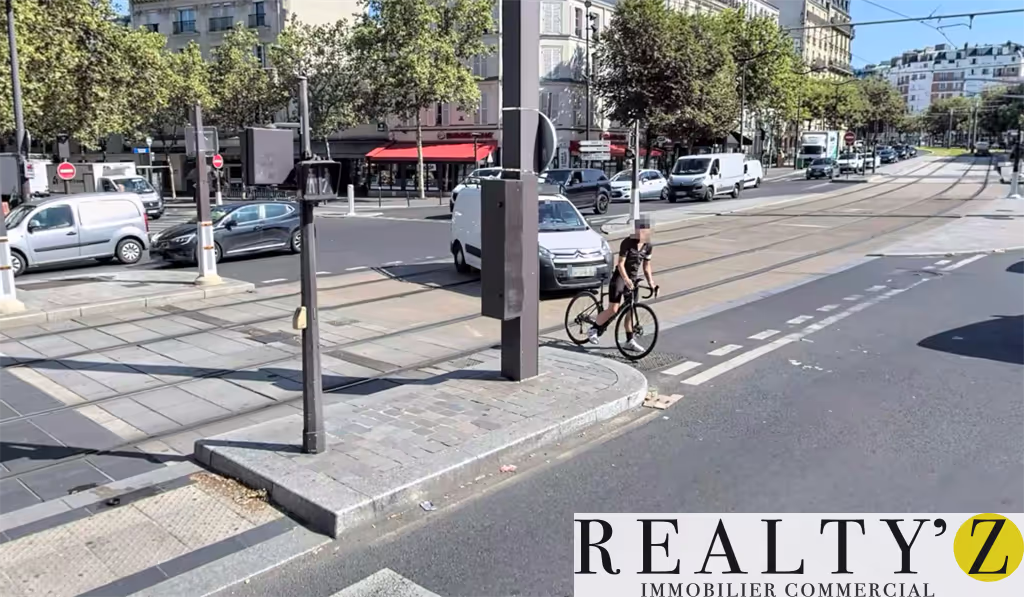 Local commercial · 225 m² · Achat des murs — photo 1