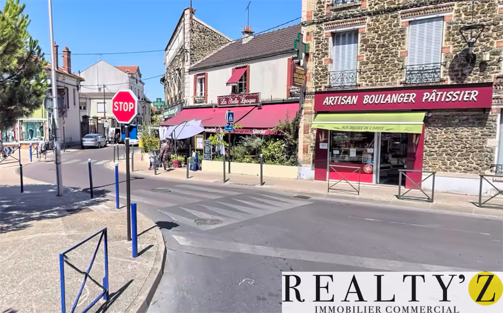 Local commercial · 82 m² · Achat des murs — photo 1