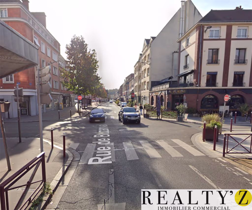 Local commercial · 119 m² · Location — photo 1
