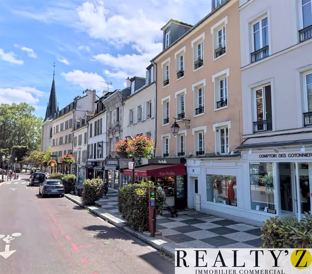 Local commercial · 149 m² · Location — photo 1