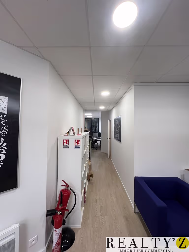 Local commercial · 170 m² · Location — photo 1