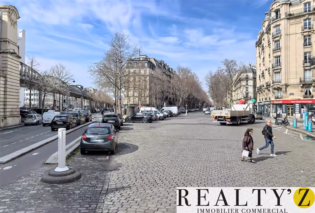 Local commercial · 85 m² · Location — photo 1