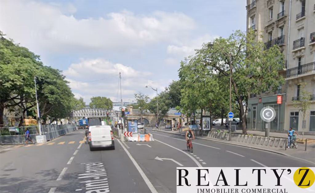 Local commercial · 62 m² · Location — photo 1