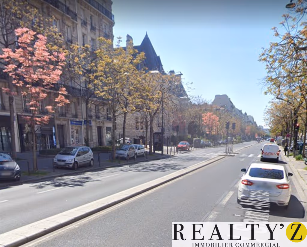 Local commercial · 62 m² · Location — photo 1