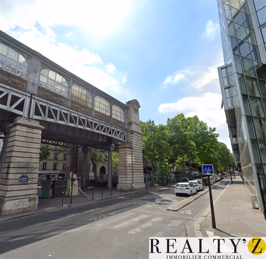 Local commercial · 189 m² · Location — photo 1