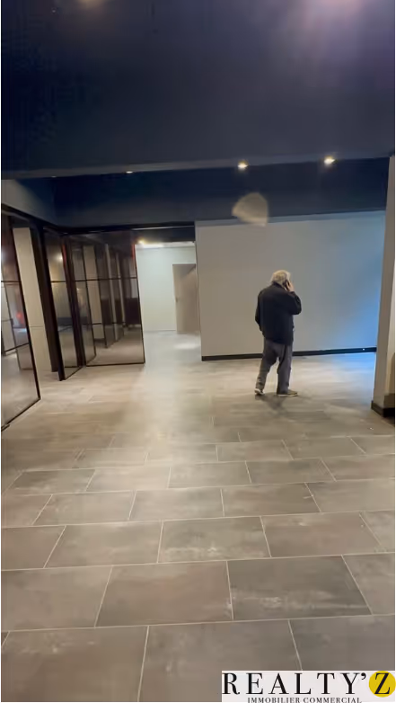 Local commercial · 350 m² · Location — photo 1