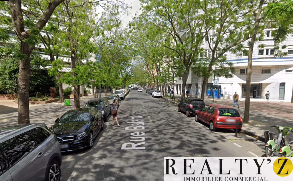 Local commercial · 146 m² · Location — photo 1