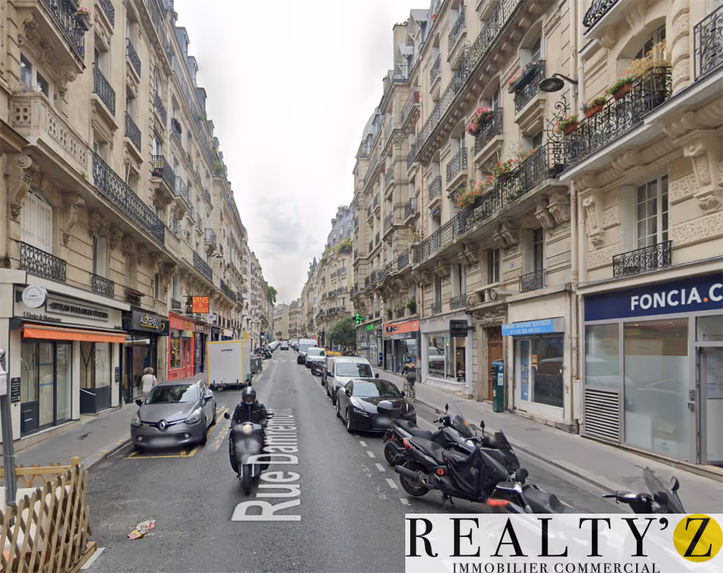 Local commercial · 180 m² · Location — photo 1