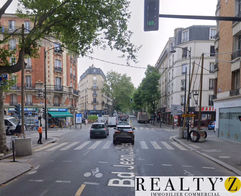 Local commercial · 130 m² · Location — photo 1
