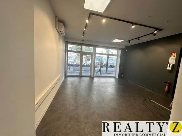 Local commercial · 101 m² · Location — photo 1