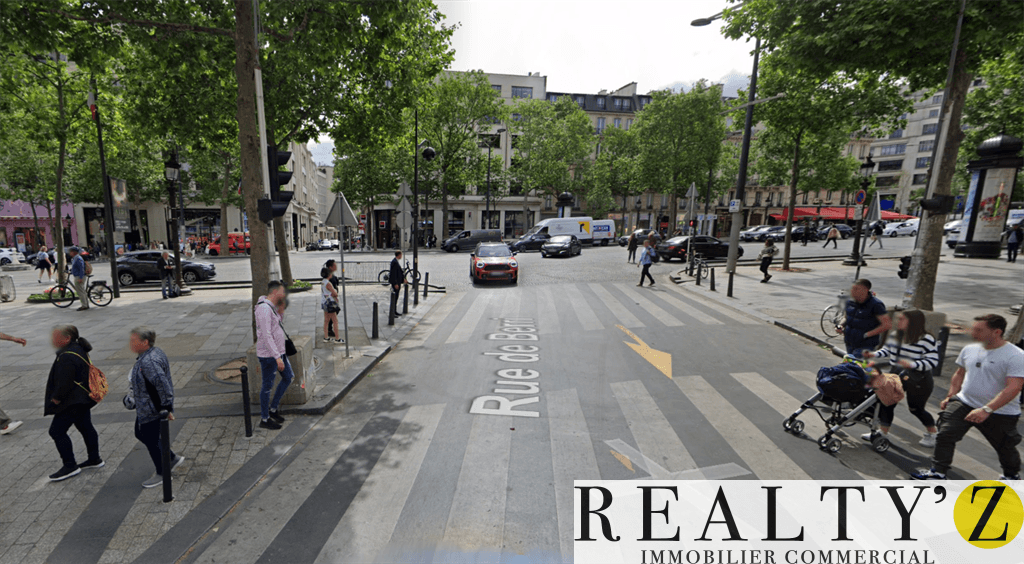 Local commercial · 700 m² · Location — photo 1