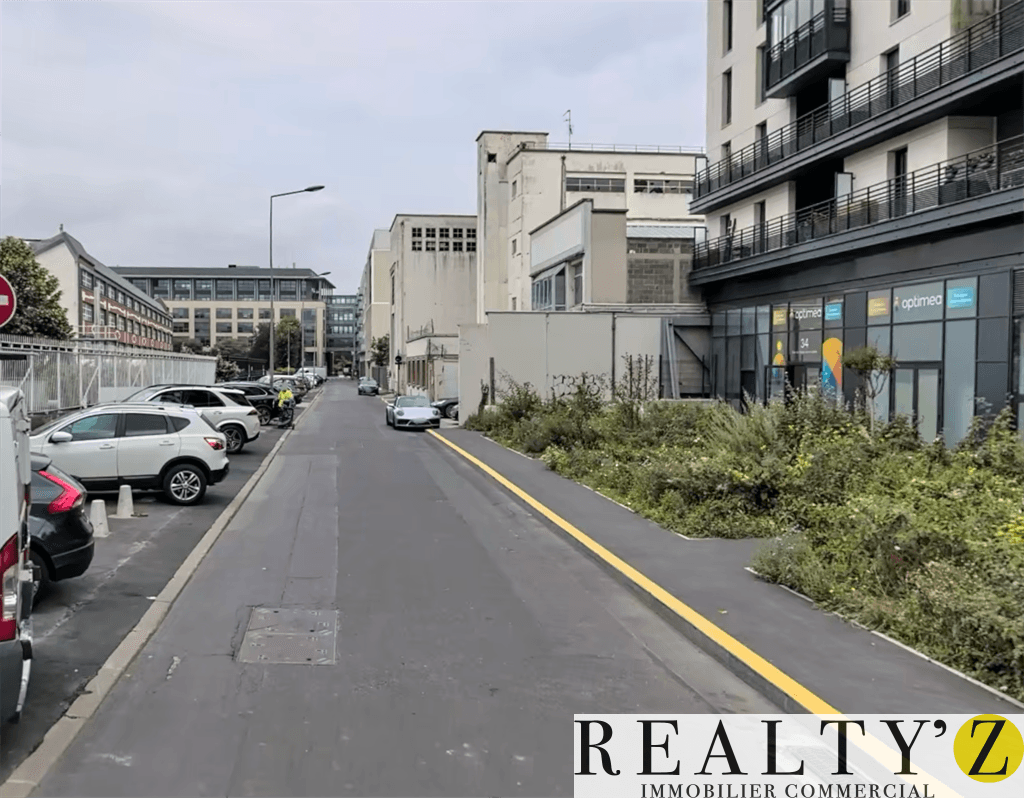 Local commercial · 75 m² · Location — photo 1