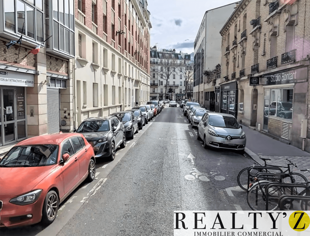 Local commercial · 70 m² · Location — photo 1