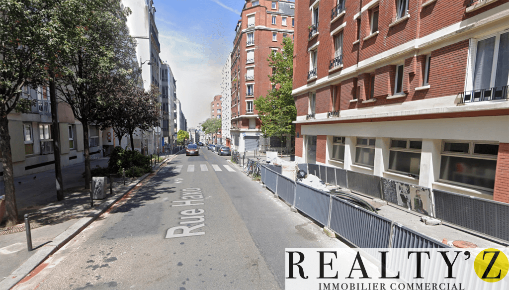 Local commercial · 335 m² · Location — photo 1