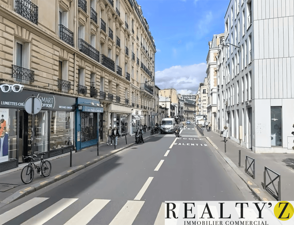 Local commercial · 537 m² · Location — photo 1