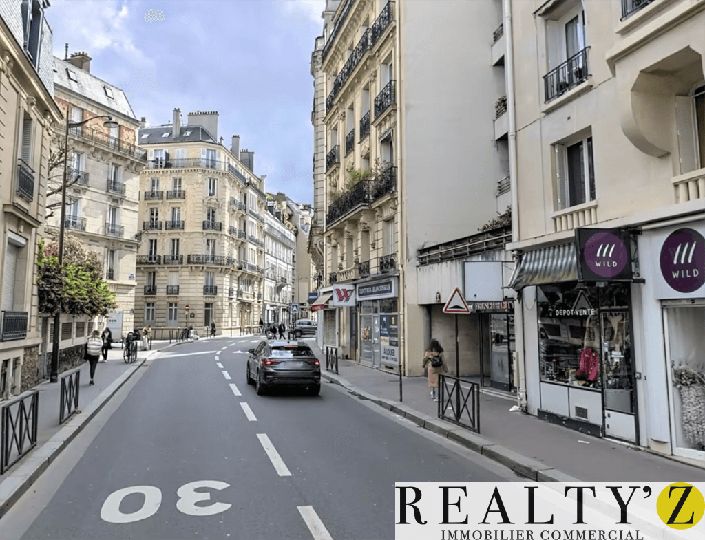 Local commercial · 537 m² · Location — photo 1