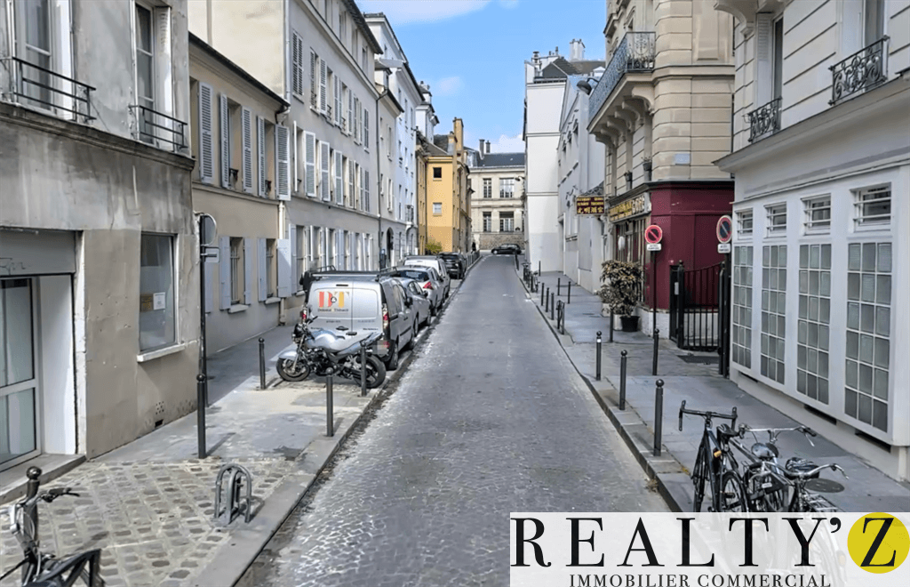 Local commercial · 245 m² · Location — photo 1