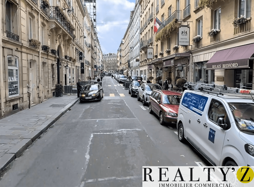 Local commercial · 63 m² · Location — photo 1