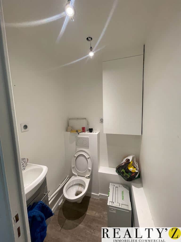 Local commercial · 25 m² · Location — photo 1