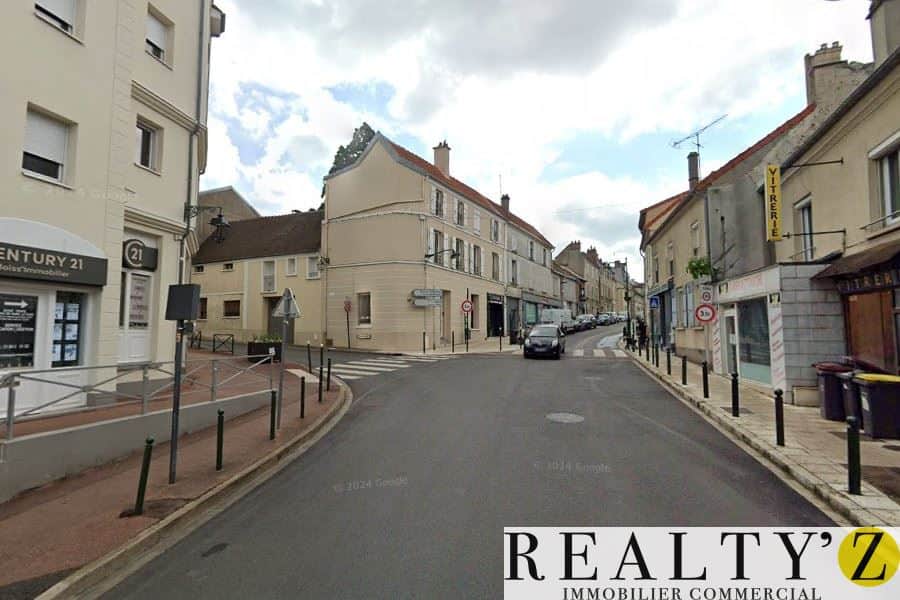 Local commercial · 199 m² · Location — photo 1
