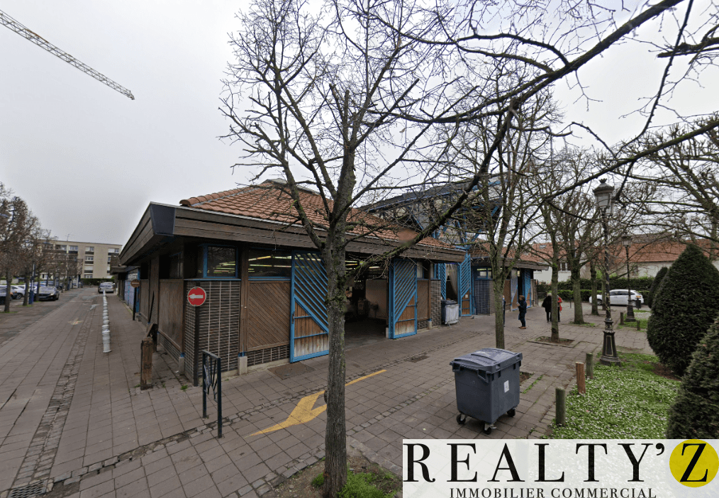 Local commercial · 127 m² · Location — photo 1