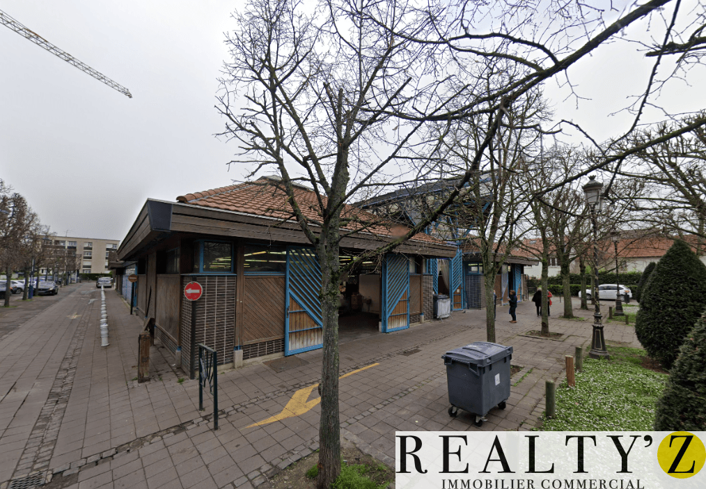 Local commercial · 114 m² · Location — photo 1
