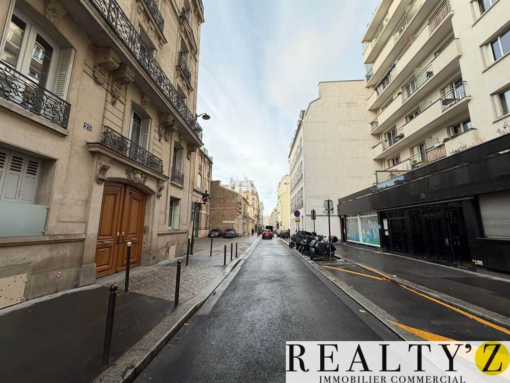 Local commercial · 48 m² · Location — photo 1