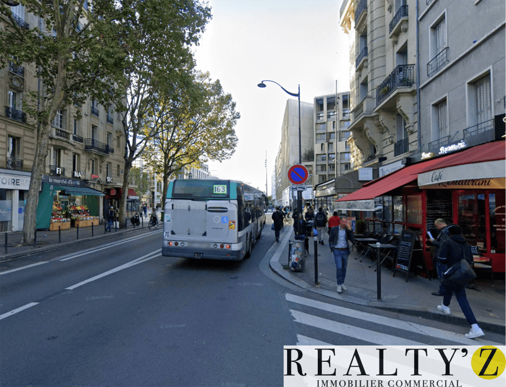 Local commercial · 461 m² · Location — photo 1