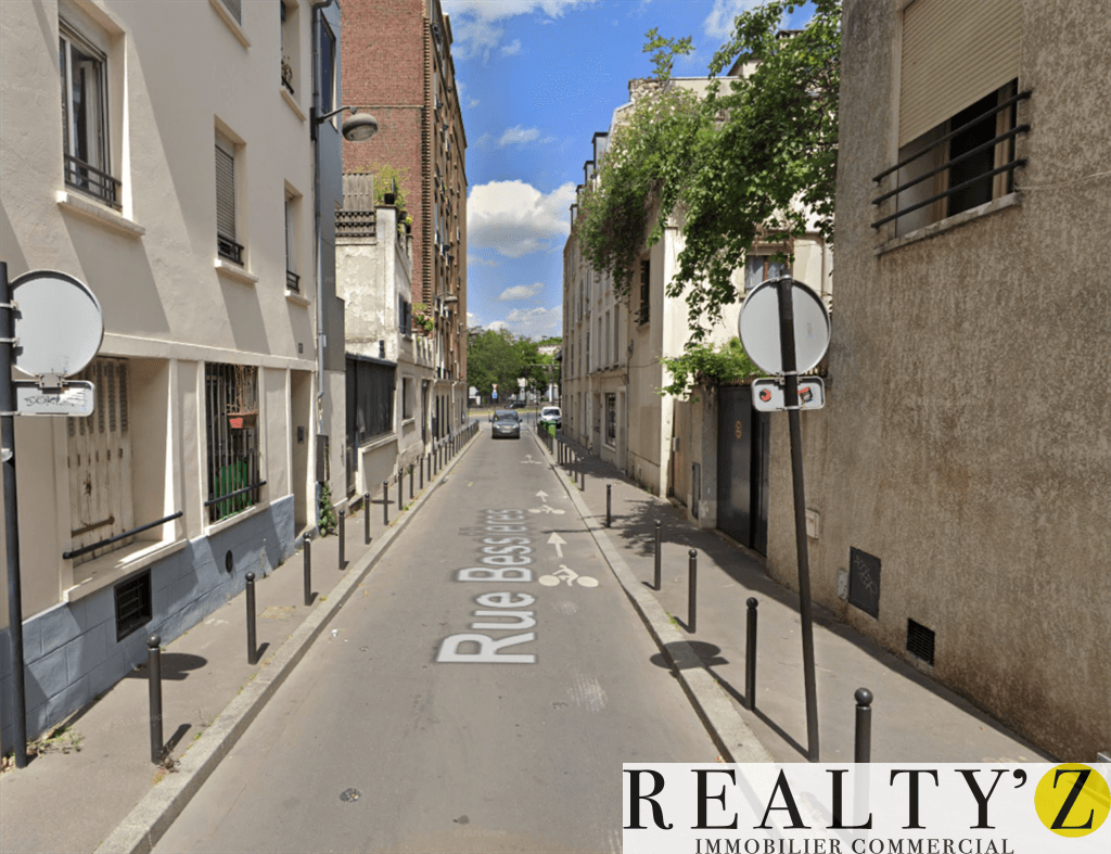 Local commercial · 461 m² · Location — photo 1